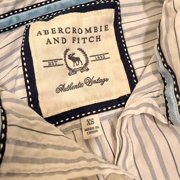 Abercrombie & Fitch White Shirt with Blue Pinstripes - Picture 3 of 4